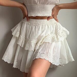 Aritzia Sunday Best Lady Skirt Off-white - Size:00 - Great condition, never worn